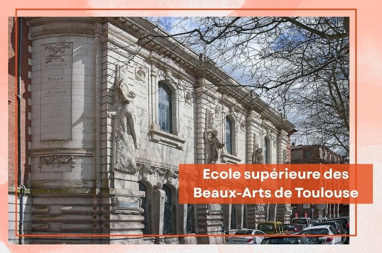 Sculpture exterieure sur les murs de l'esba de toulouse